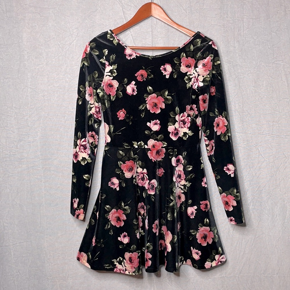 [ Bethany Mota ] Black Velvet Mini Dress Floral Skater Y2K 90’s Retro A Line